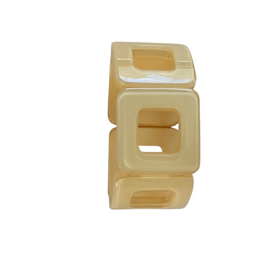 Vintage-Style Butterscotch Resin Stretch Bracelet Geometric Wide Cuff